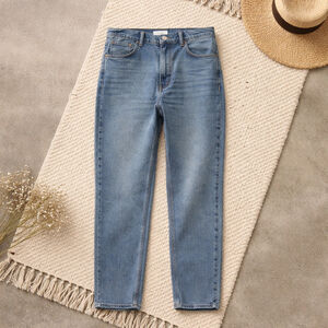 0182 REFORMATION Abby Jeans EUC
Size 28